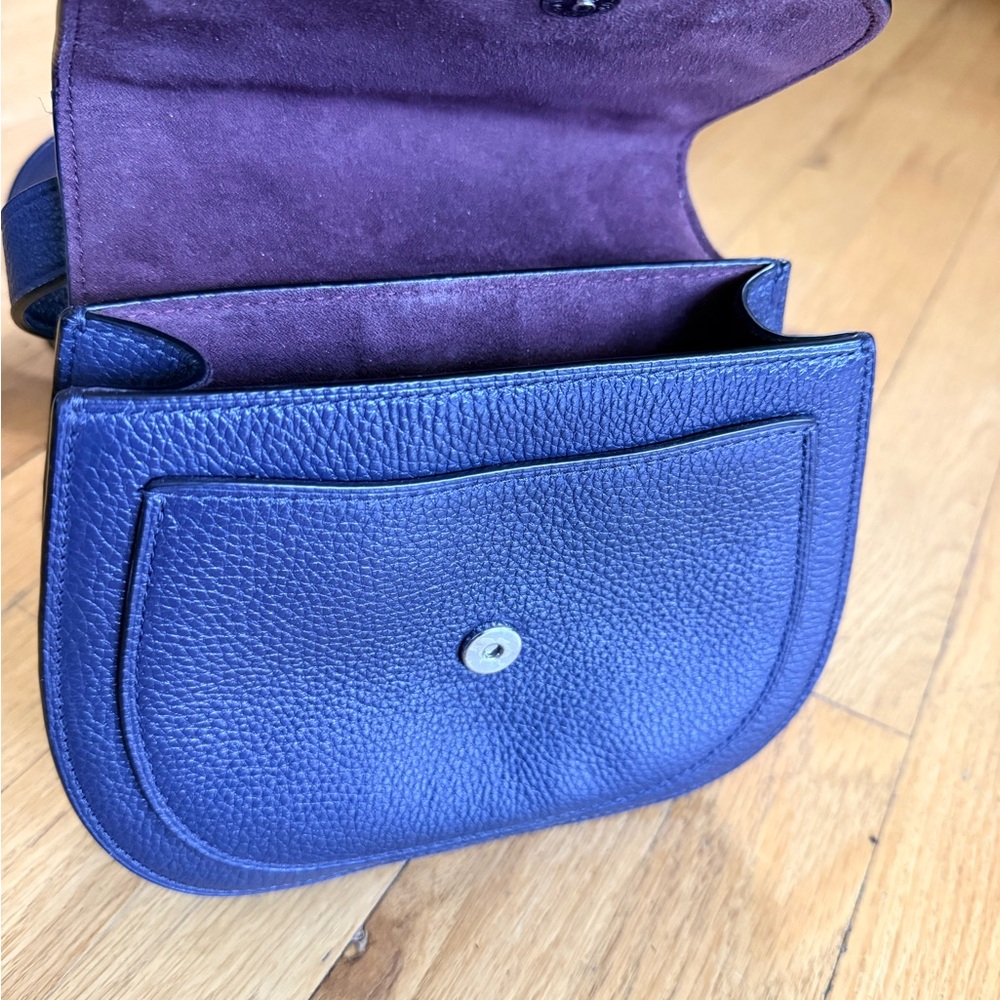 Unique and Rare Coach Navy Leather Floral Stitching Saddle Crossbody Bandit Bag - Picture 8 of 11
